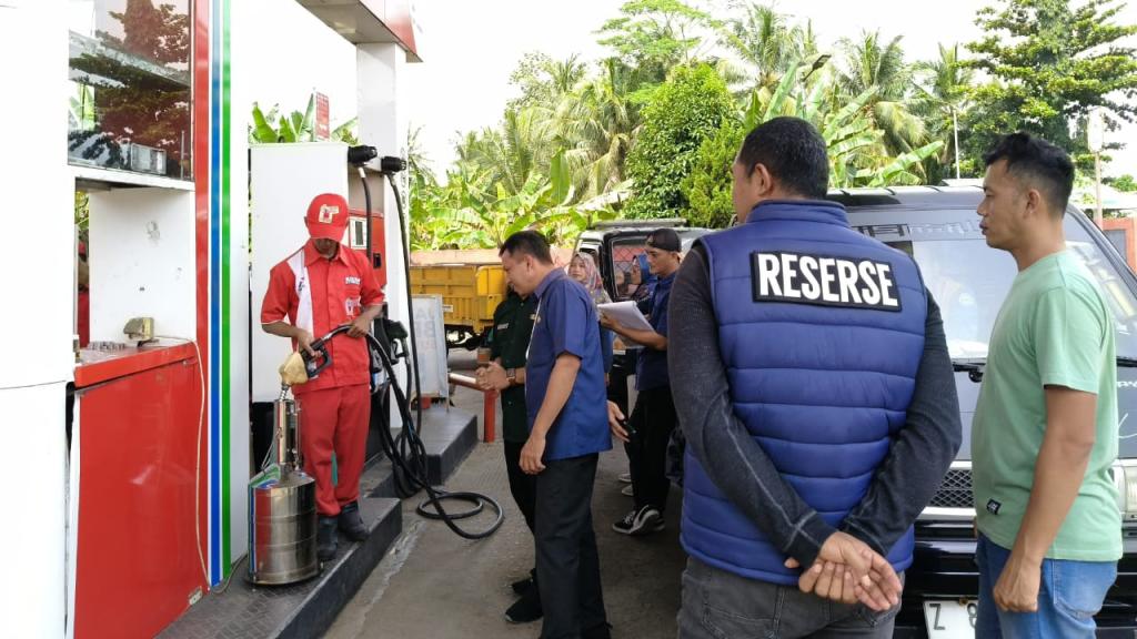 Tim Gabungan Sidak SPBU di Banjar, Ambil Sampel BBM untuk Uji Kualitas