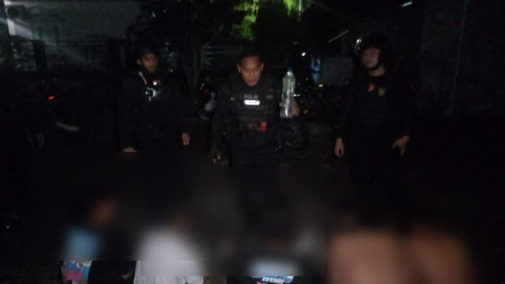Tim Maung Galunggung Amankan Belasan Remaja Pesta Miras di Tasikmalaya