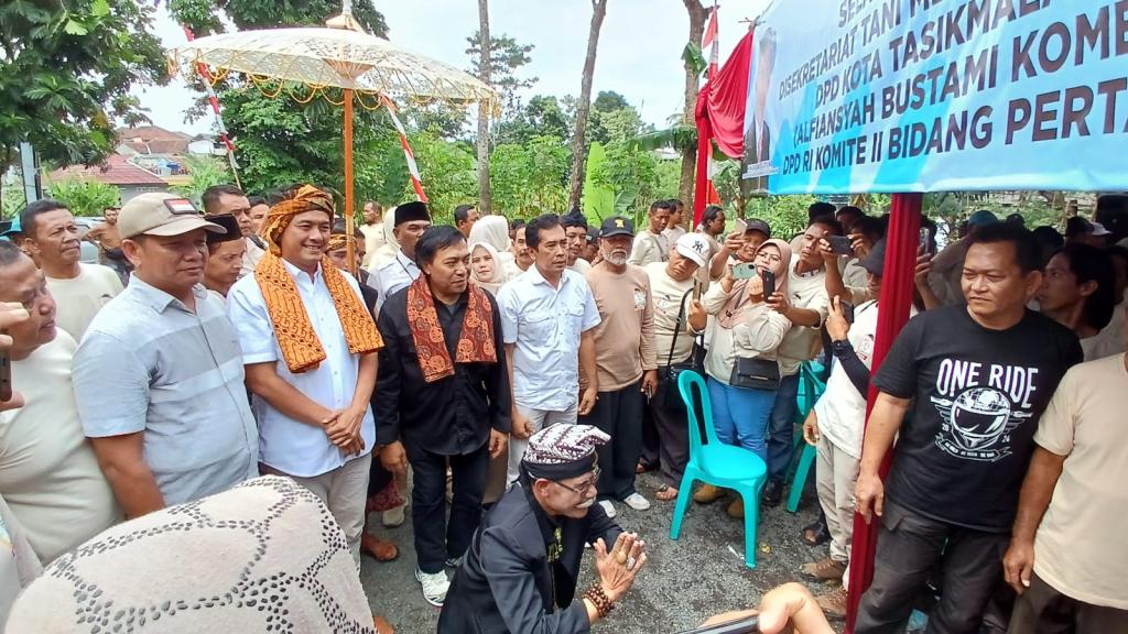 Uhuyyyy! Alfiansyah Bustami Komeng Kunjungi Kota Tasikmalaya, Serap Keluhan Petani