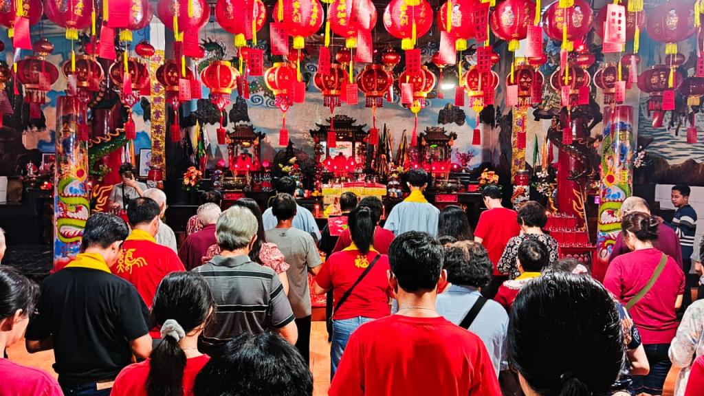 Umat Konghucu di Ciamis Laksanakan Sembahyang Tahun Baru Imlek 2576 Kongzili