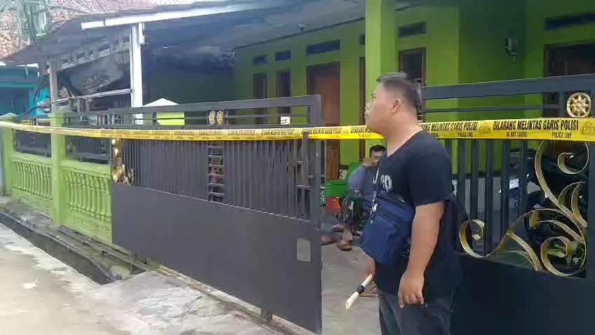 Sabtu Pagi Mencekam di Pagerageung: Sekeluarga Ditemukan Bersimbah Darah, Diduga Dibacok Menantu
