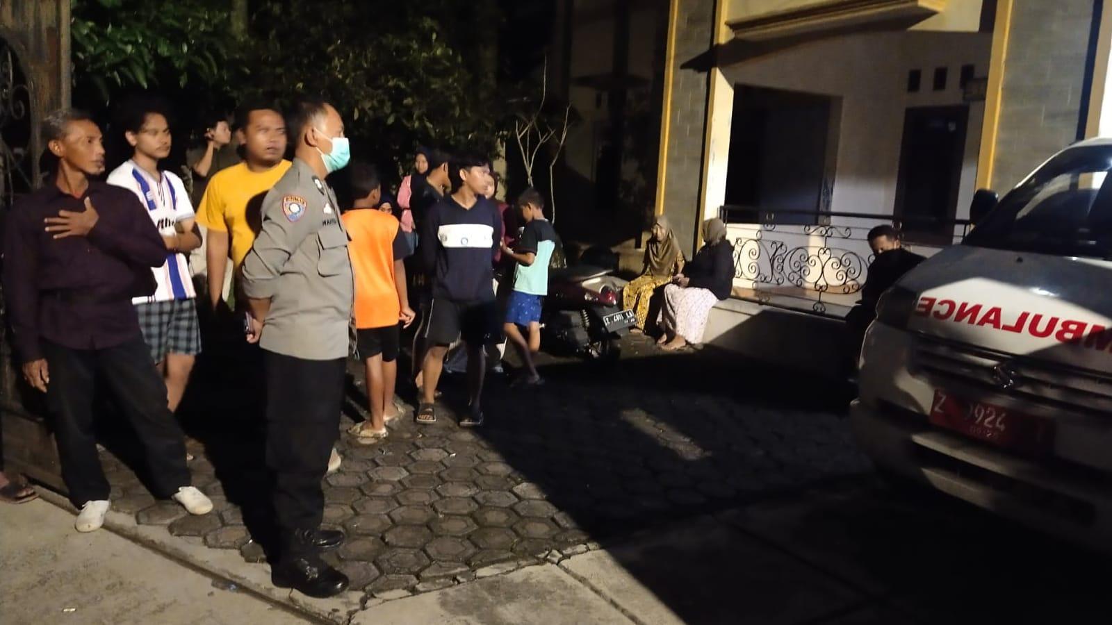 Warga Ciamis Digemparkan Penemuan Mayat Pria Membusuk di Dapur, Sejumlah Botol Miras Ditemukan di Sekitar Lokasi