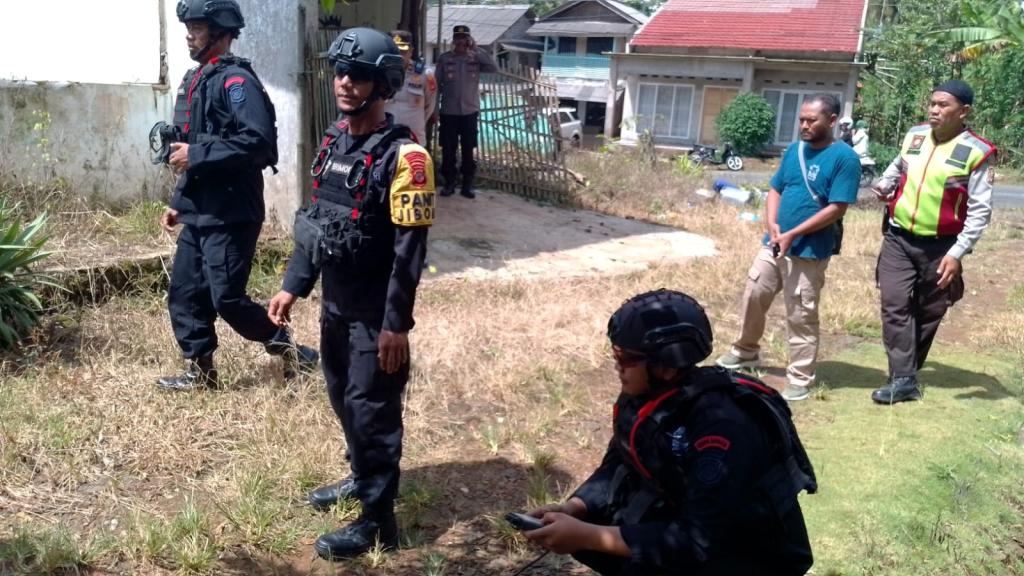 Warga Salopa Tasikmalaya Temukan Granat Diduga Peninggalan Zaman Belanda