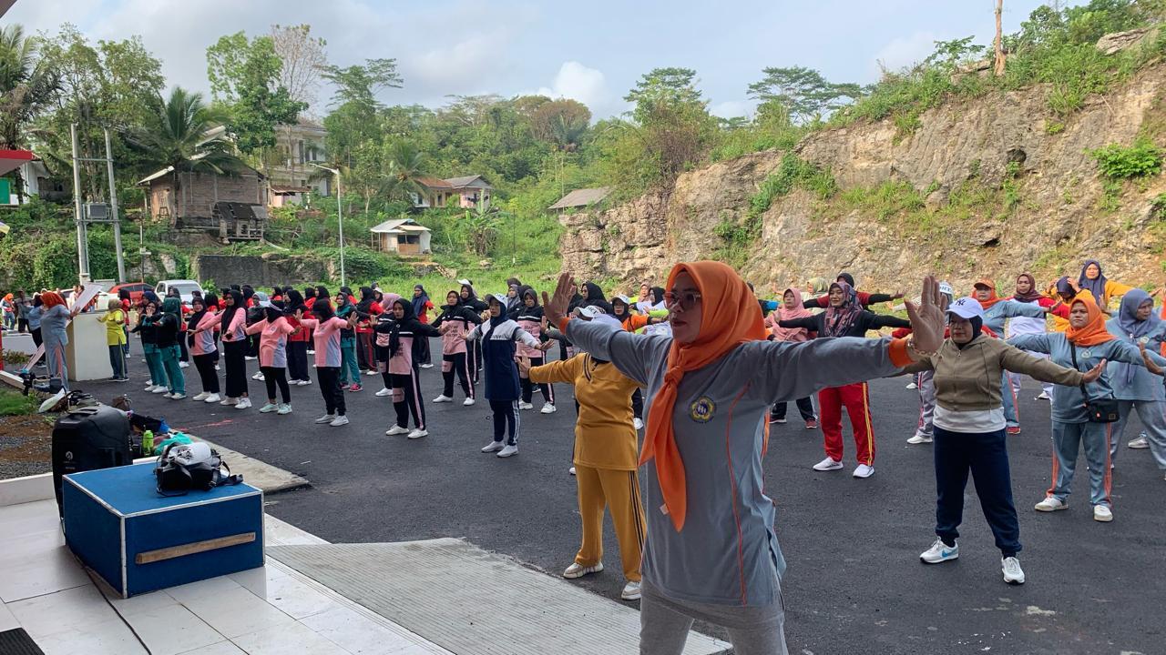 Warga Tasik Selatan Antusias Ikuti Program Sabtu Sehat RSUD TNT Cikatomas