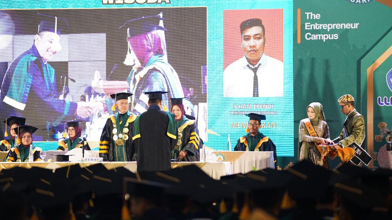 Wisuda Perdana UMB Tasikmalaya: 151 Mahasiswa Resmi Menyandang Gelar Sarjana