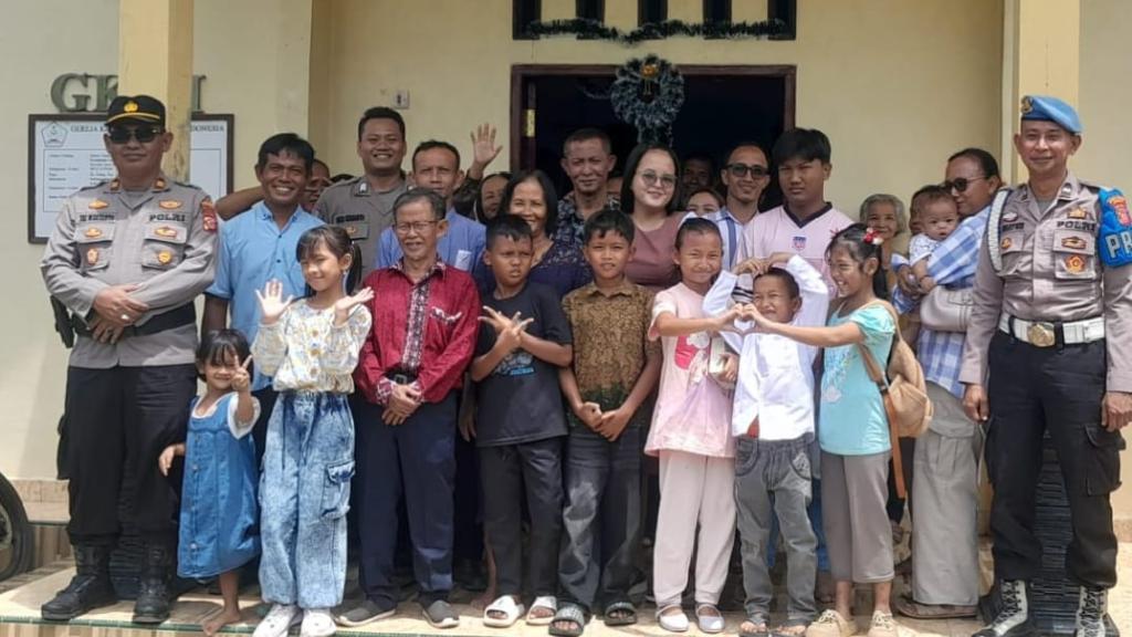 Wujud Nyata Polri Jaga Toleransi dan Kamtibmas, Polsek Lakbok Amankan Ibadah Minggu di GKKI Cintaratu