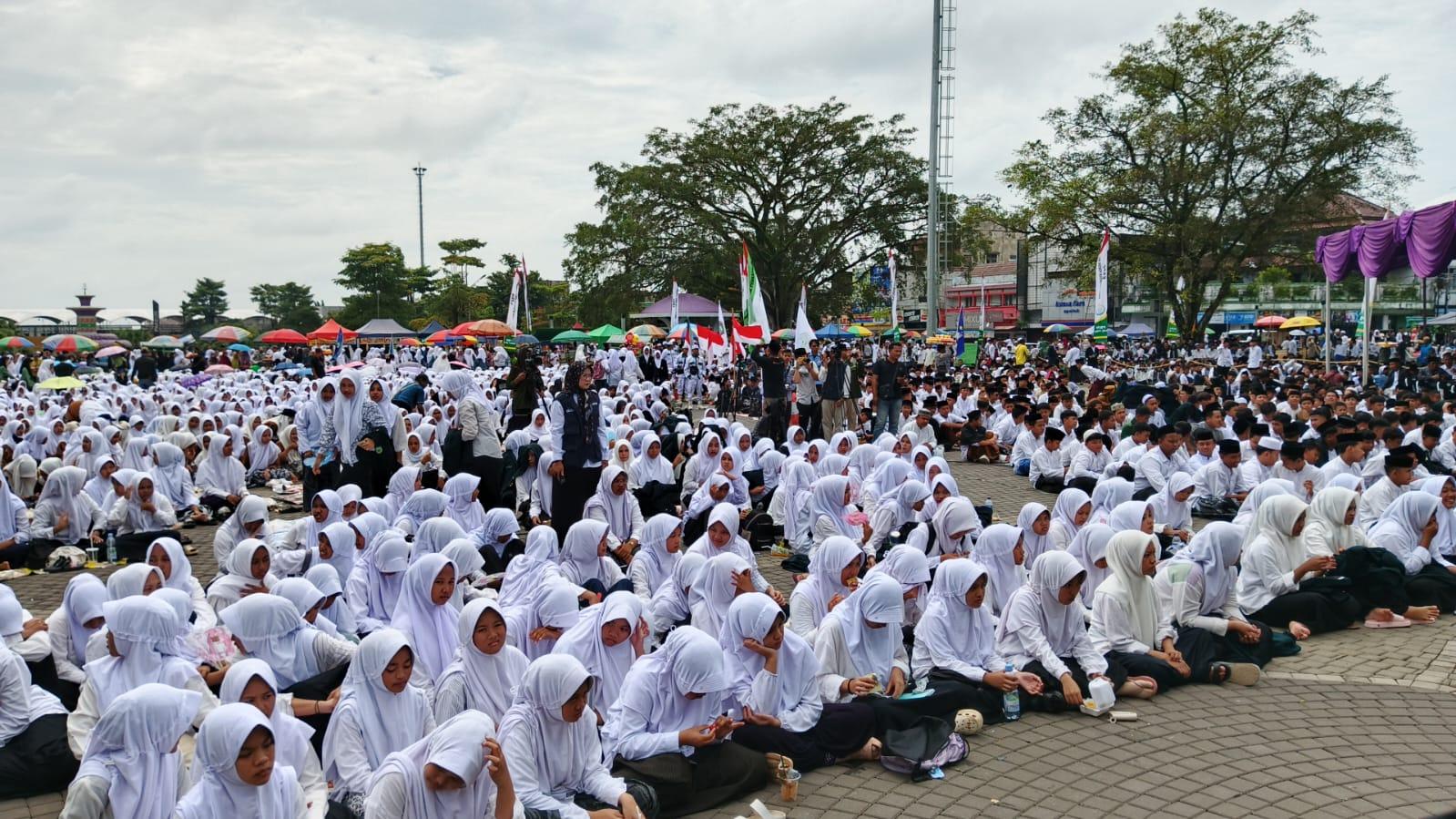 35.000 Santri di Ciamis Ikuti Tarhib Ramadan, Doakan Palestina dan Wakaf 3.000 Al-Qur'an