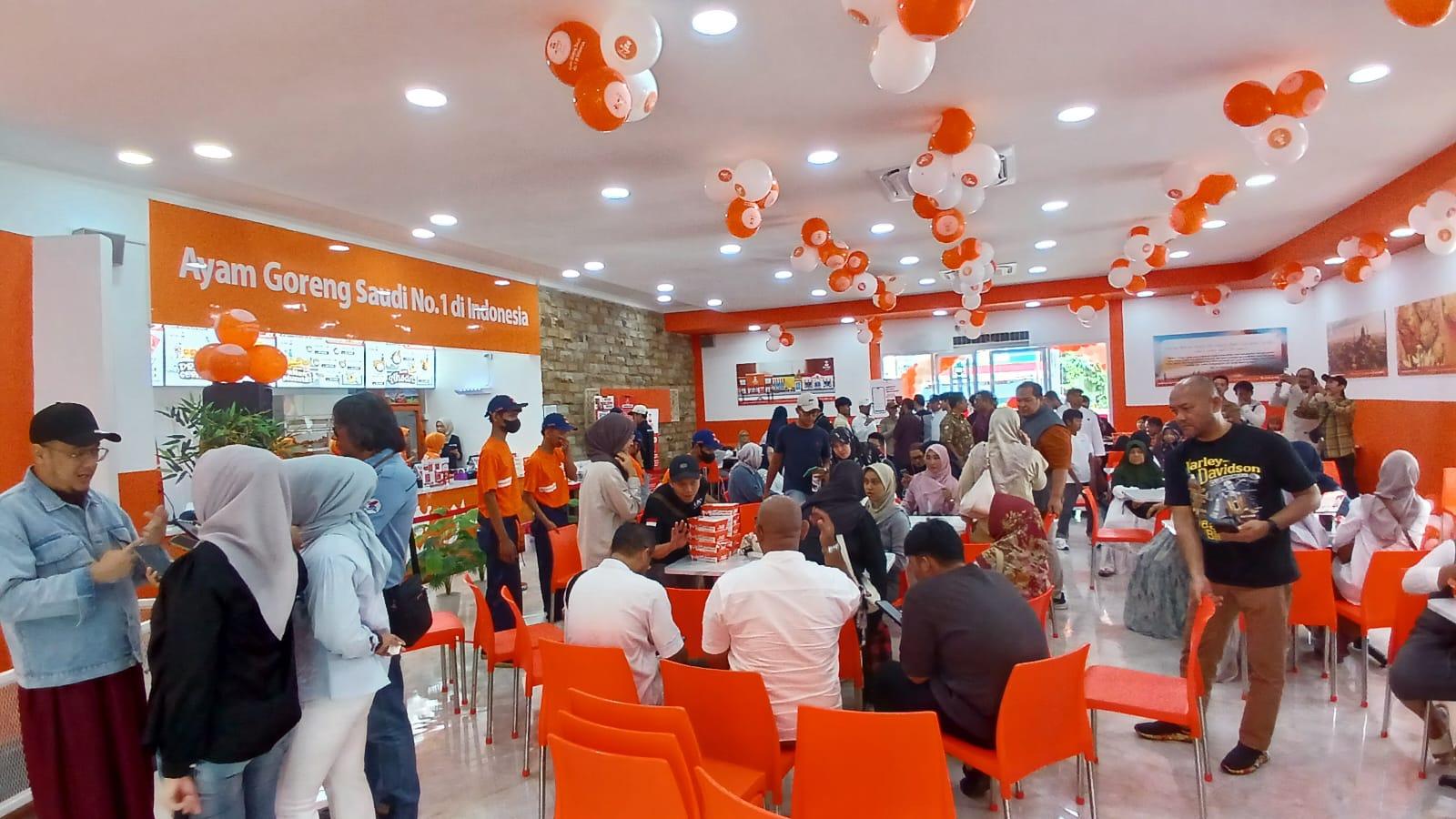 Almaz Fried Chicken Resmi Hadir di Tasikmalaya, Hadirkan Sensasi Ayam Goreng Khas Saudi