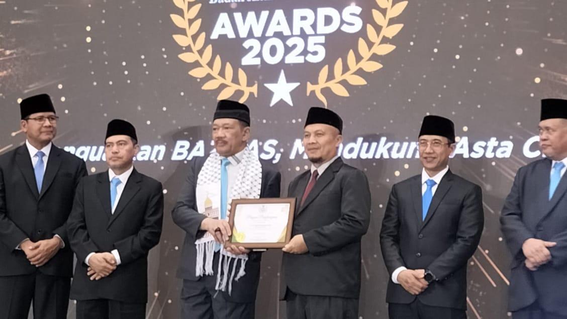 Bupati Herdiat Raih Penghargaan BAZNAS Awards 2025 Berkat Digitalisasi Zakat di Ciamis