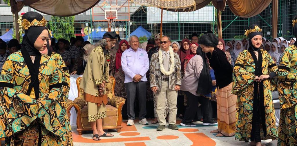 Campus 5 Kota Tasikmalaya Rayakan Hari Jadi ke-33 dengan Sentuhan Kearifan Lokal