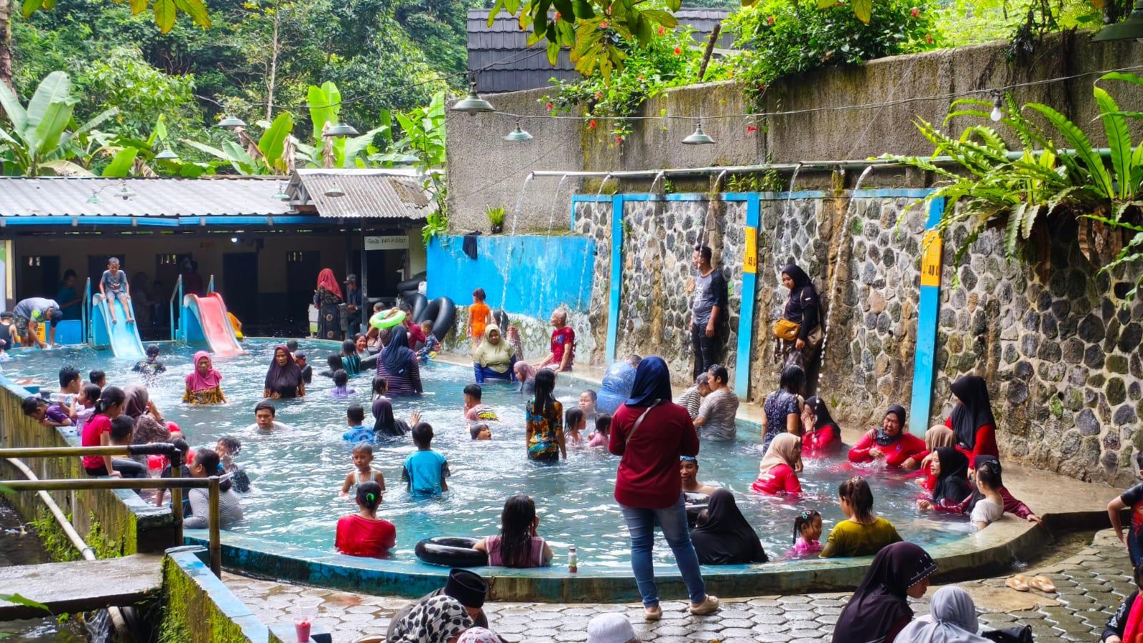 Cipanas Galunggung Tasikmalaya: Manfaat Berendam di Air Panas Alami yang Mengandung Sulfur untuk Kesehatan Kulit