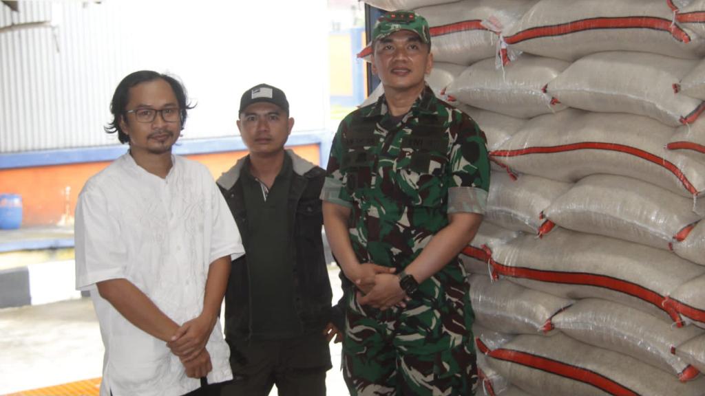 Dandim 0612/Tasikmalaya Tinjau Stok Pangan di Gudang Bulog, Pastikan Ketersediaan Aman