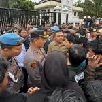 HMI Tasikmalaya Gelar Aksi Kritik 100 Hari Kerja Viman-Diky, Rapor Merah Jadi Simbol Kekecewaan