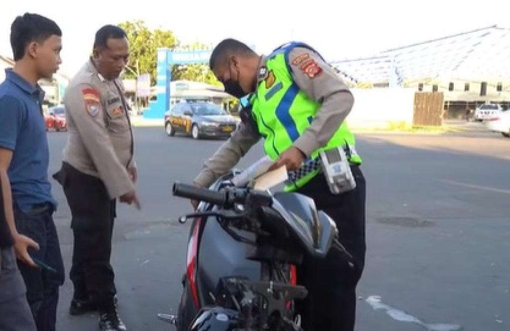 Polisi Amankan Motor Knalpot Brong di Jalan Lingkar Utara Kota Tasikmalaya