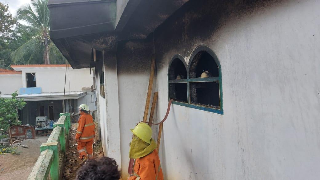 Masjid Jami Al-Ikhlas di Kota Banjar Terbakar