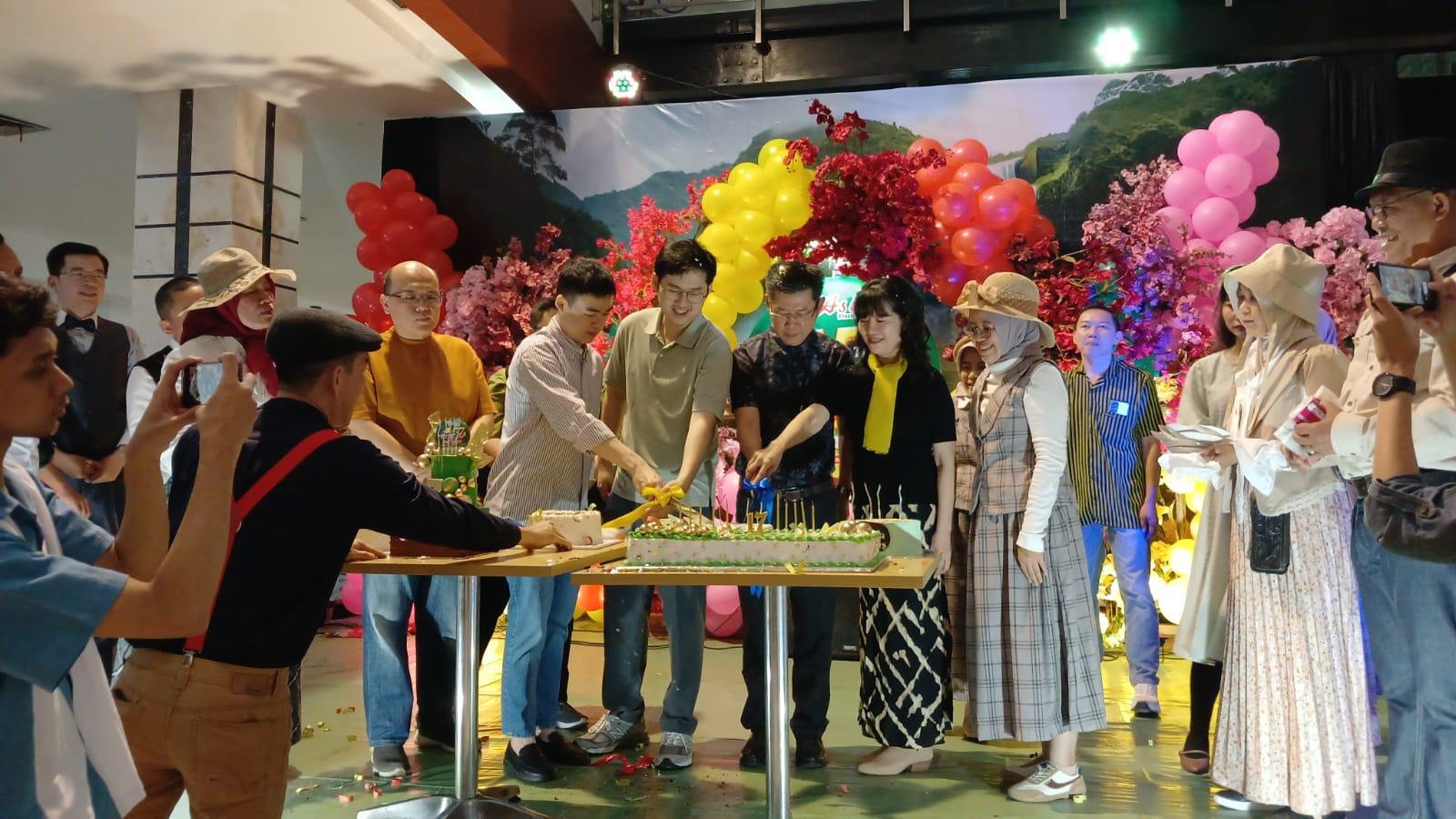 Perayaan HUT ke-17 Plaza Asia: Bangkit dan Berkarya di Tengah Tantangan