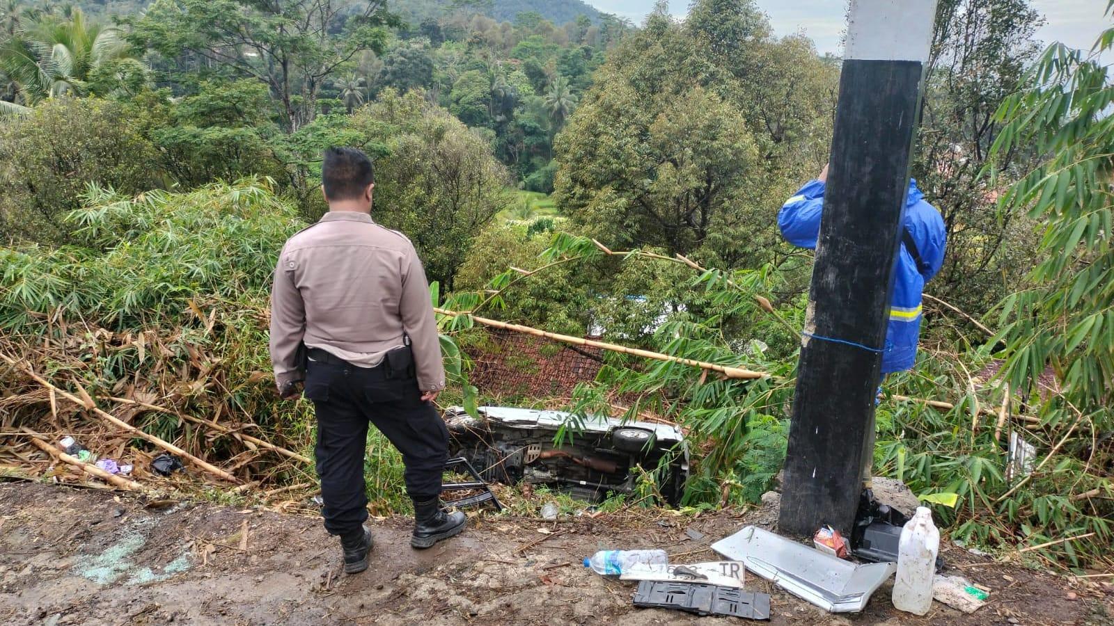 Lagi, Minibus Terjun ke Jurang di Jalur Gentong Tasikmalaya