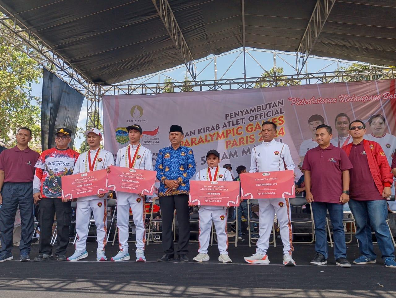 Sambutan Meriah Warga Tasikmalaya untuk Tiga Atlet Paralimpiade Berprestasi