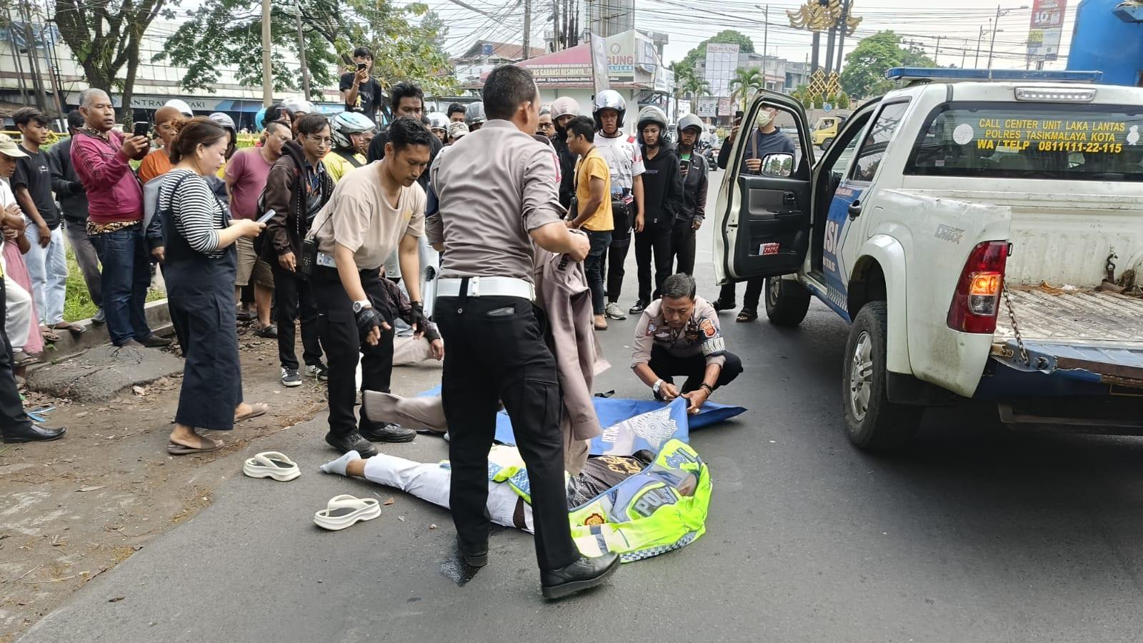 Menyalip Truk dari Sebelah Kiri, Pemotor Perempuan di Tasikmalaya Tewas Terlindas