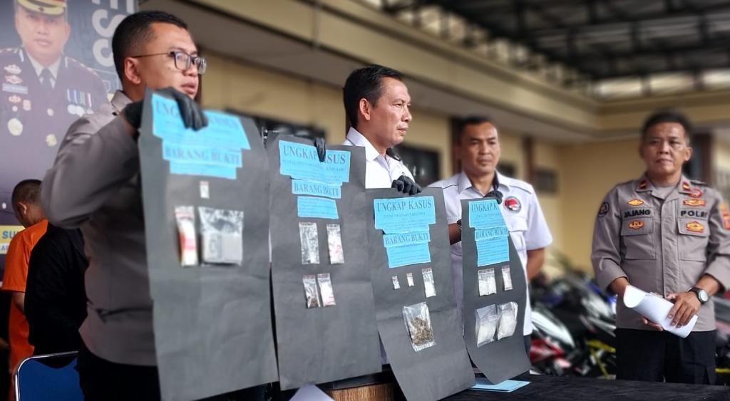 Intip Prestasi Polres Tasikmalaya Kota Ungkap Jaringan Narkoba Sistem Tempel, Bukti 1 Ons Sabu Diamankan