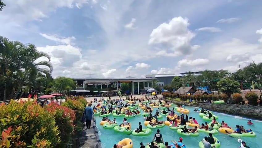 TeeJay Waterpark Tasikmalaya Mulai Dipadati Pengunjung Di libur Lebaran 2025