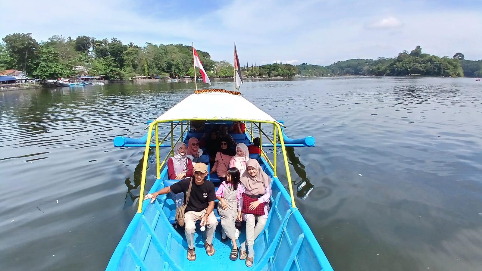 Situ Gede Tasikmalaya, Wisata Alam yang Memikat dengan Kuliner Tradisional yang Lezat