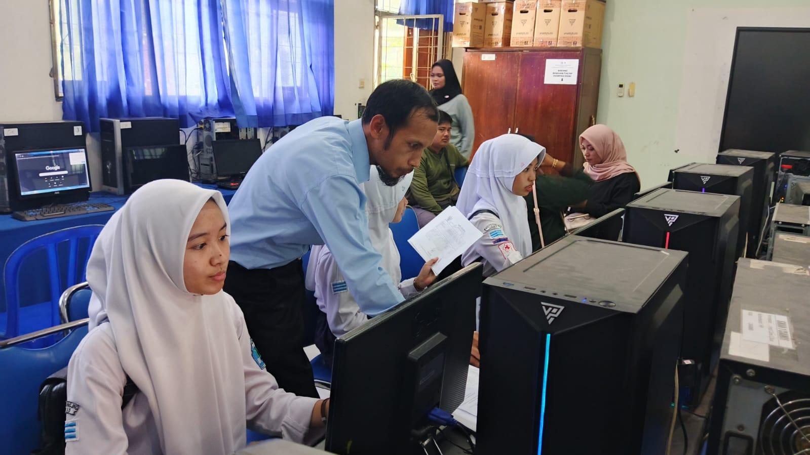 SPMB Tahap 2 di SMAN 1 Ciamis Dibuka, Antusias Pendaftar Langsung Terlihat