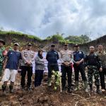 HUT Bhayangkara ke-79, Polres Tasikmalaya Kota Tanam Ratusan Pohon di Lokasi Longsor Cisayong