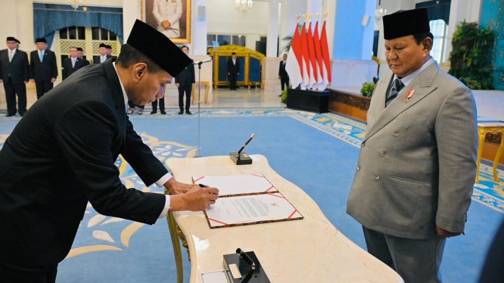 Foto: Putra Asli Tasikmalaya Komjen Pol (Purn) Akhmad Wiyagus Dilantik Jadi Wamendagri oleh Presiden Prabowo