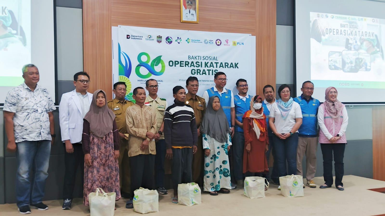 Peringati Hari Listrik Nasional ke-80, PLN UIT JBT Gelar Operasi Katarak Gratis untuk 100 Warga Ciamis