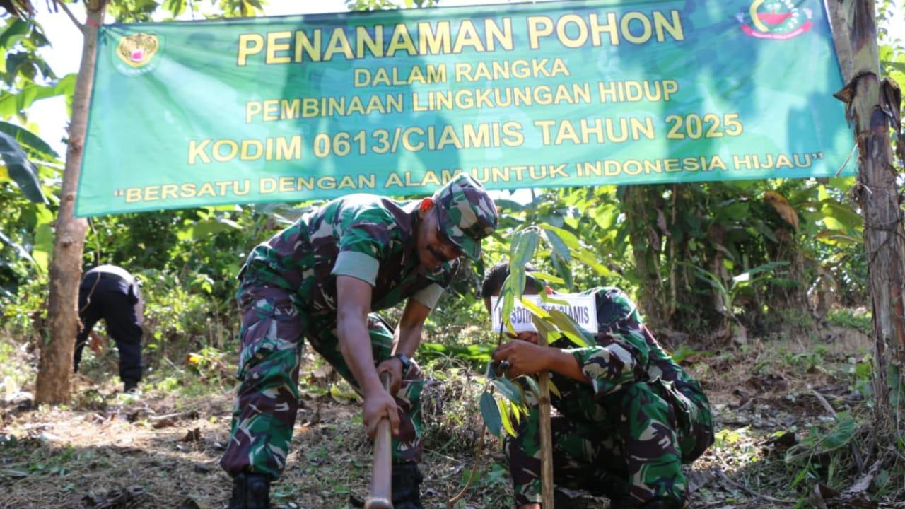 Pembinaan Lingkungan Hidup 2025, Kodim 0613 Tanam Pohon dan Ajak Warga Jaga Kelestarian Alam