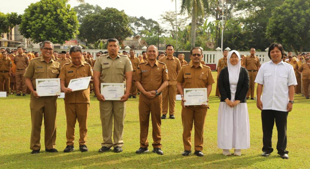 Sekda Kota Tasikmalaya Lepas Siswi SMP Persis Gandok Ikuti International Model United Nations di Malaysia
