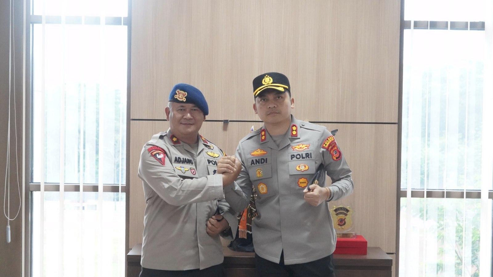 Perkuat Soliditas Pengamanan Wilayah, Kapolres Tasikmalaya Kota Sinergi dengan Batalyon D Pelopor Cineam