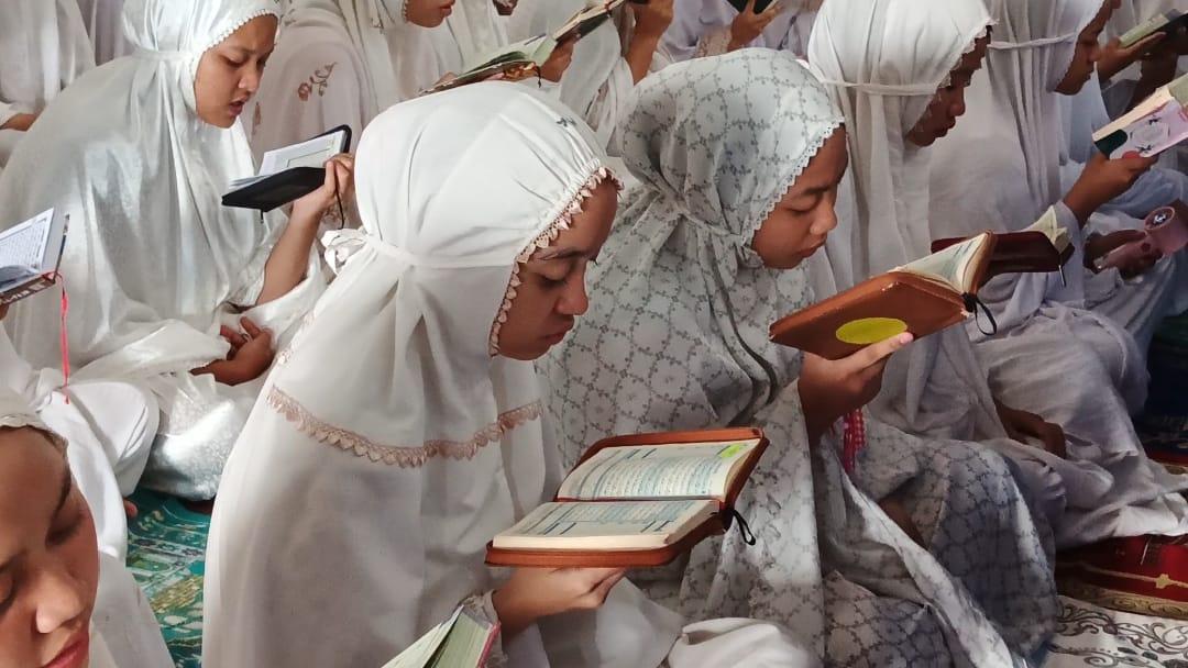 Ramadan Penuh Cahaya di Pondok Pesantren Darussalam Ciamis, 800 Santri Ikuti Tadarus Massal dan Program One Day One Qur’an