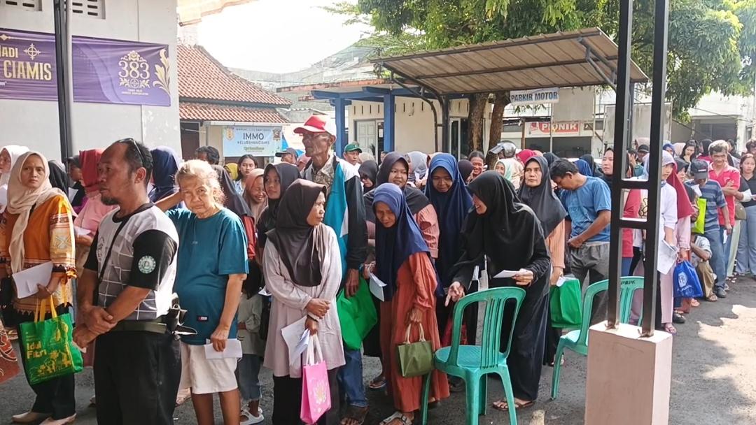 796 Warga Kelurahan Ciamis Terima Bantuan Pangan, Dapat Beras 20 Kg dan Minyak 4 Liter