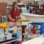 Semarak Hari Kartini 2026, Karyawan Plaza Asia Tasikmalaya Kompak Berkebaya dan Berbusana Adat