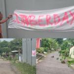 "Jalan Tak Berdaya", Warga Sindir Pemerintah Kota Banjar dengan Menanam Pohon di Jalan Rusak