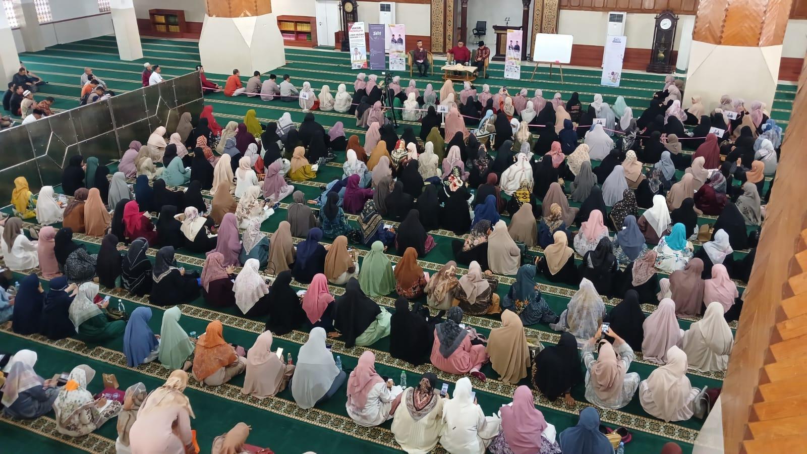 Jangan Lupa! Hari ini, ada Kajian Akbar Collaboration in Harmony Komite SD Baiturrahman di Masjid Agung Kota Tasikmalaya