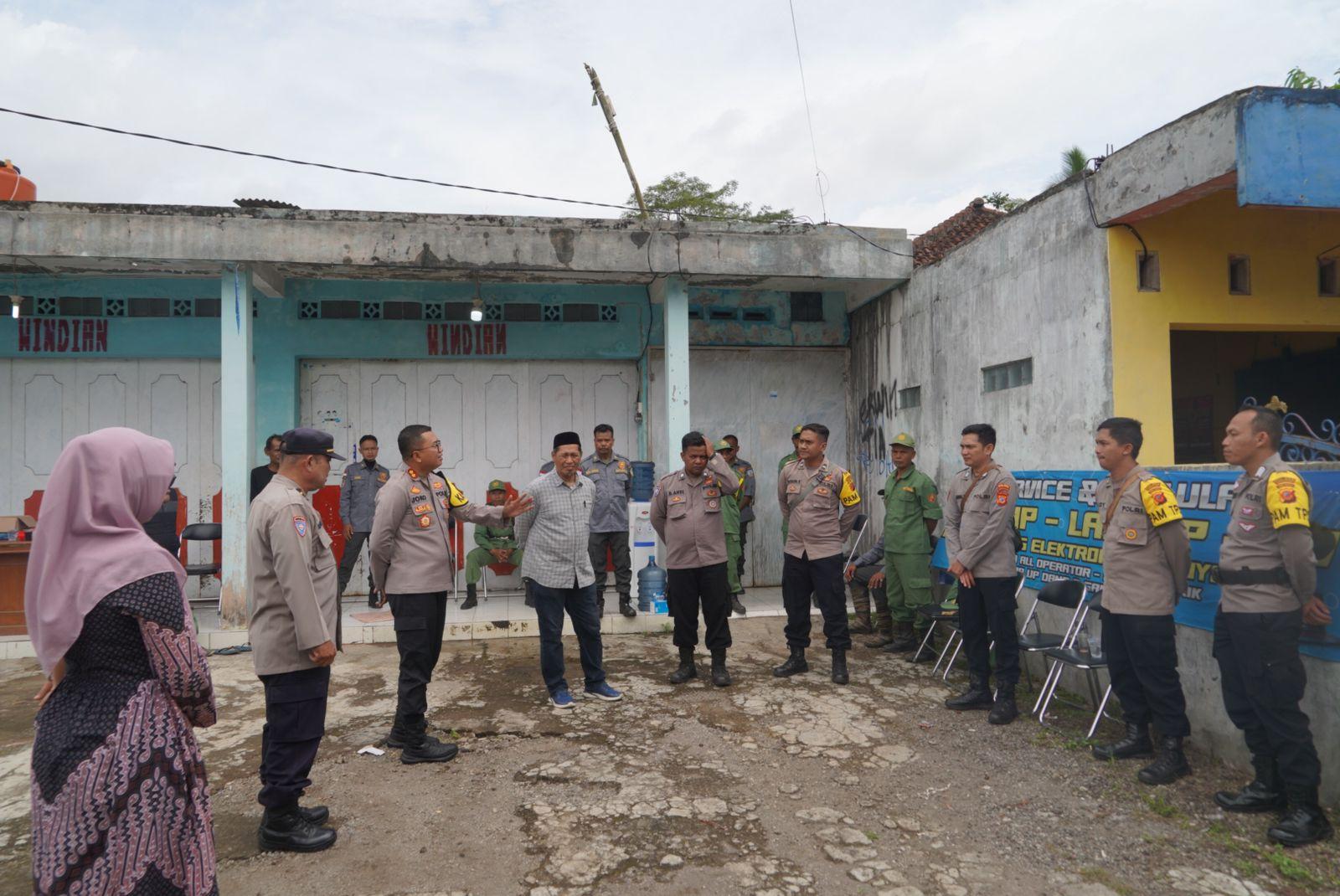 Kapolres Tasikmalaya Kota Pastikan Keamanan Logistik Pilkada Pasca Pemungutan Suara