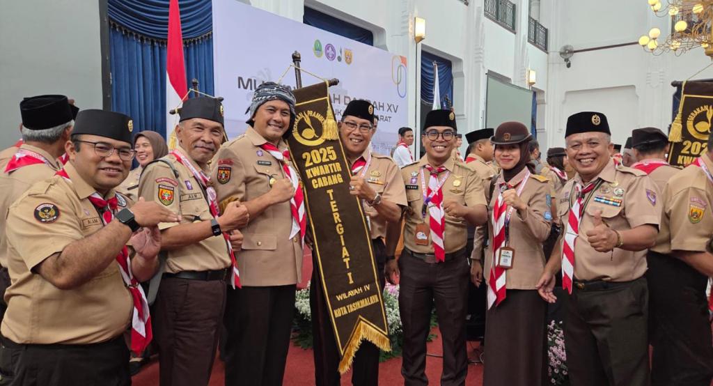 Kwarcab Kota Tasikmalaya Raih Penghargaan Kwartir Cabang Tergiat I Jawa Barat 2025