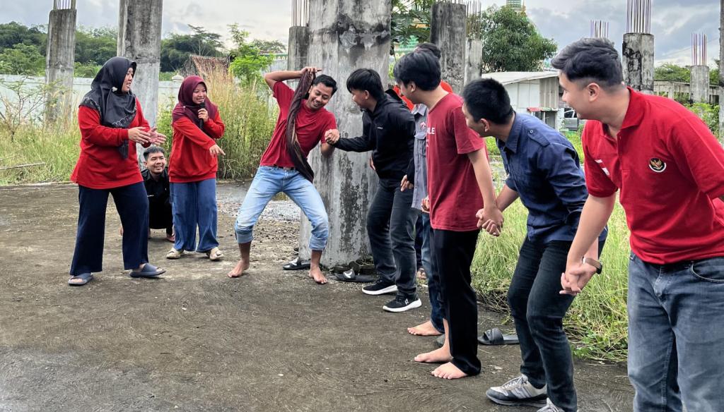 Meriah! Hari Pertama Kerja, Pegawai Diskominfo Kota Tasikmalaya Gelar Berbagai Lomba Meriahkan HUT ke-80 RI