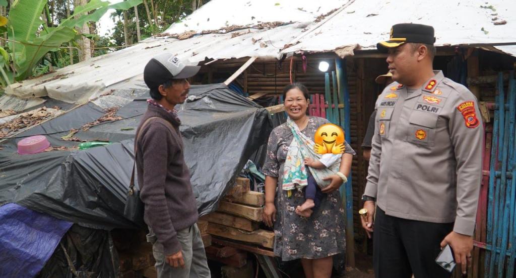 Mimpi Dudung dan Nanu Miliki Hunian Layak Jadi Kenyataan, Polres Tasikmalaya Bedah Rumah Mereka