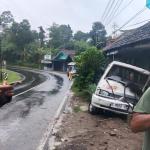 Mobil Pikap Tabrak Rumah Warga di Kota Banjar, Satu Luka-Luka