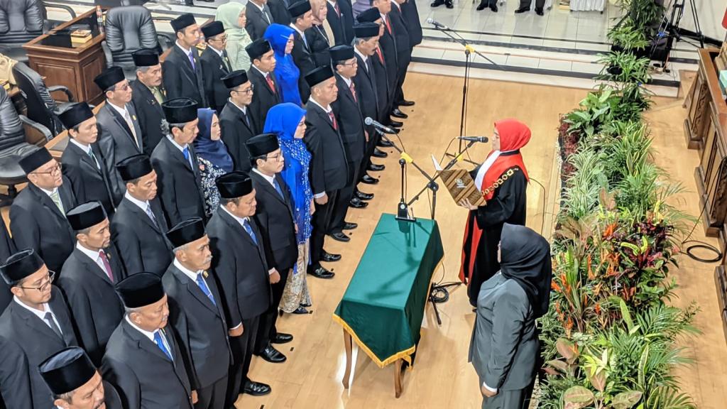 Rapat Paripurna Pelantikan Anggota DPRD Ciamis, Pj Bupati: Amanah Besar untuk Kemajuan Daerah