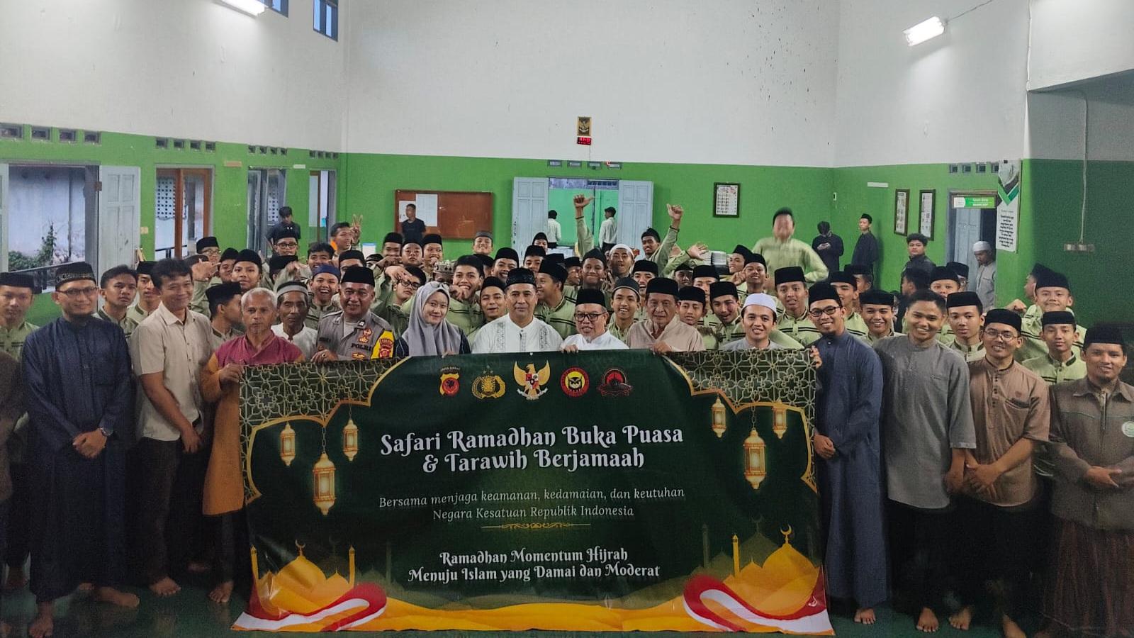 Pererat Silaturahmi, Satgaswil Jabar Densus 88 Gelar Safari Ramadan di Ponpes Al Huda Tasikmalaya