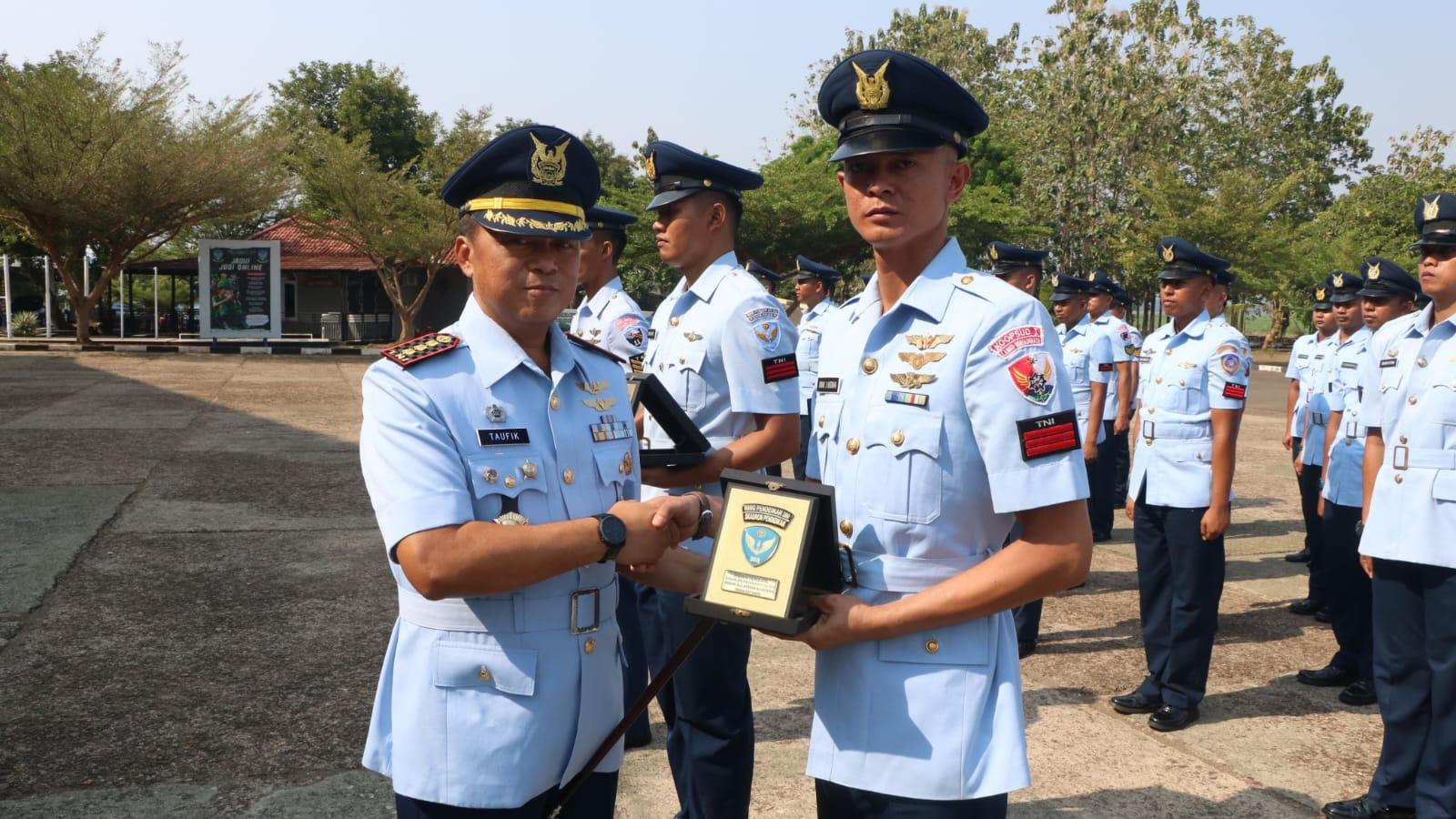 Personel Lanud Wiriadinata Raih Siswa Terbaik di Pendidikan Susjurlata Senjata A-27