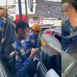 Pintu Mobil Warga Terkunci dari Dalam, Petugas Damkar Kota Tasikmalaya Turun Tangan
