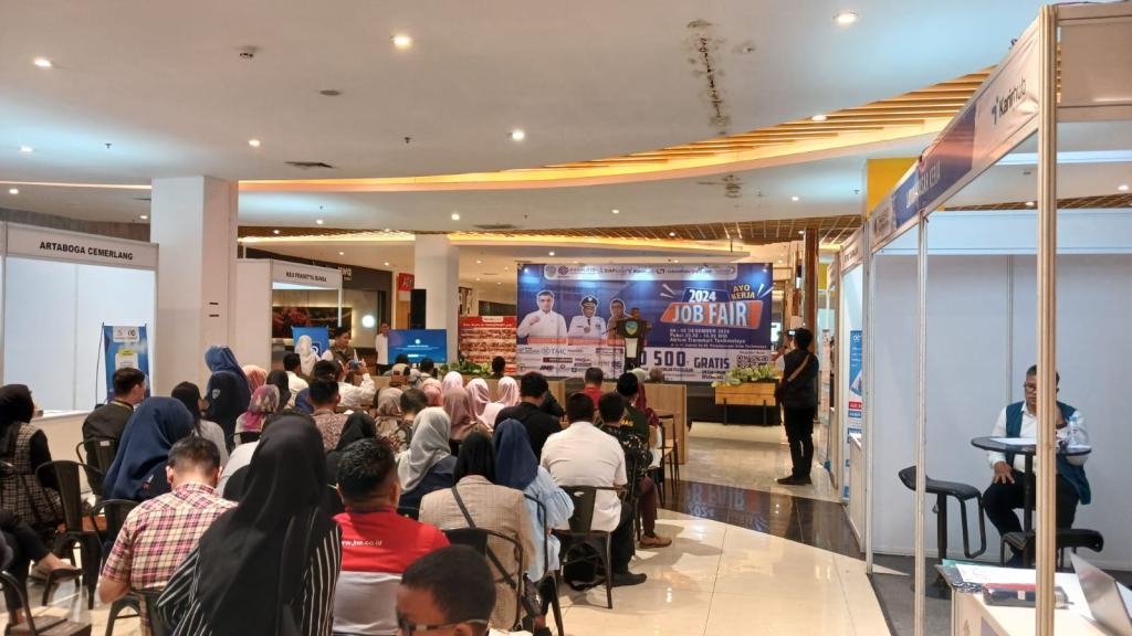 Ribuan Pencari Kerja Padati Job Fair 2024 Kota Tasikmalaya, 500 Lowongan Dibuka