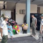 Satpol PP Kota Banjar Tertibkan Pengemis Berkostum Badut, Ada Anak Putus Sekolah