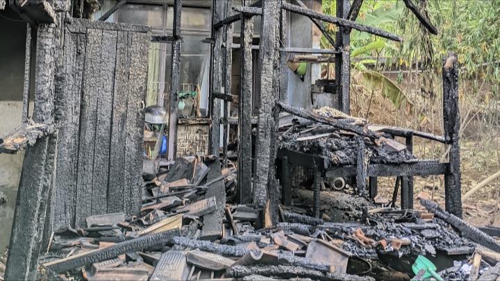 Lupa Matikan Api Tungku, Rumah Milik Lansia di Ciamis Terbakar